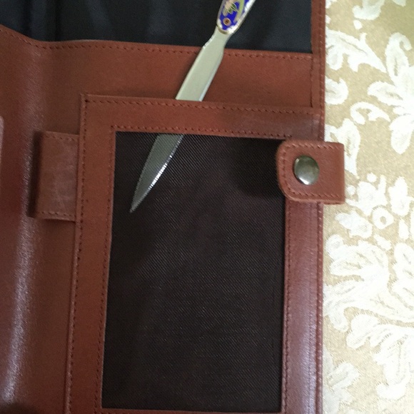 Faux leather brown men’s portfolio with chain link graphics - Picture 6 of 7